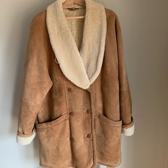Oversized Vintage Genuine Shearling Jacket - Picture 6 of 11